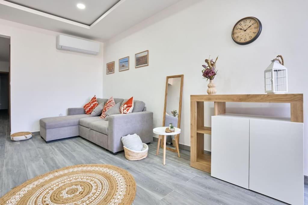 Two Bedroom Apartment In Xemxija, St. Paul'S Bay Exterior foto